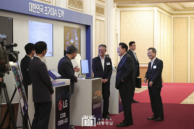 코난테크놀로지, 초거대 AI 도약 행사서 코난LLM 선보여 